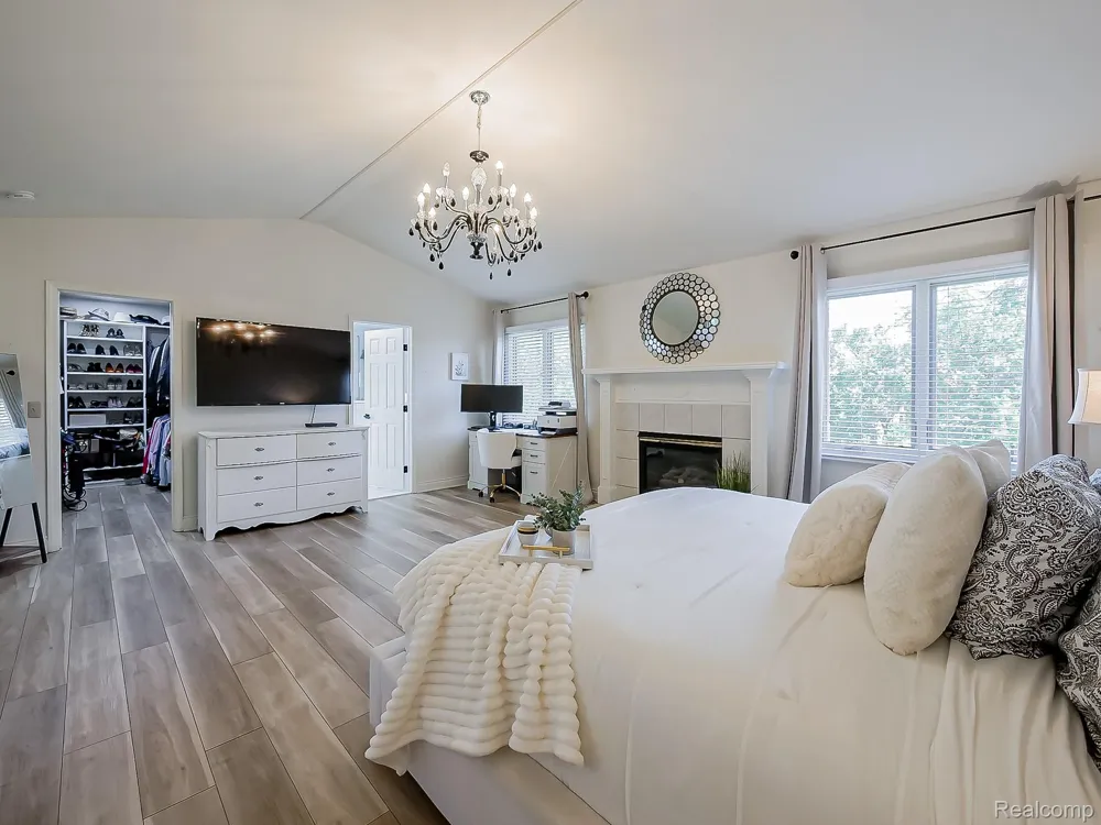 13340 Andover Drive Plymouth Charter Township, MI 48170