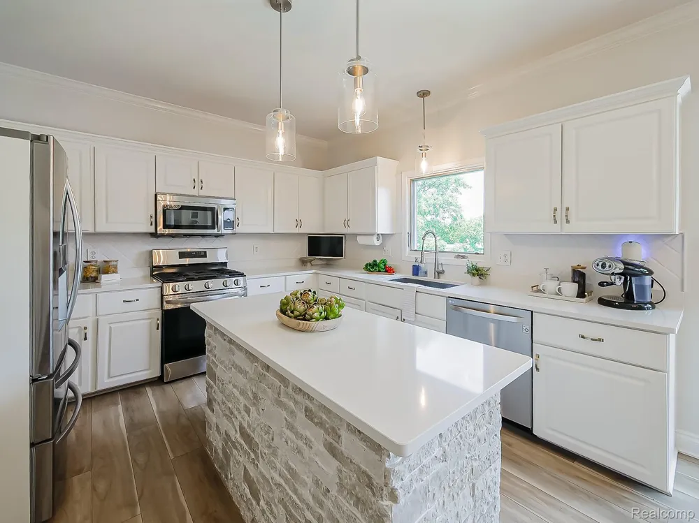 13340 Andover Drive Plymouth Charter Township, MI 48170