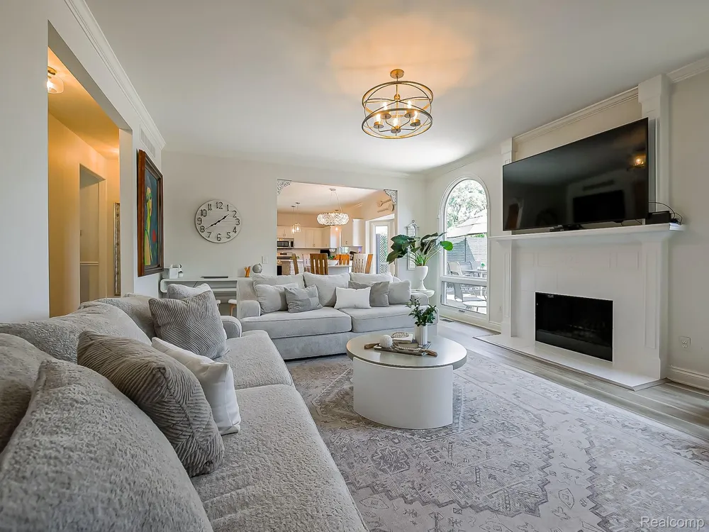 13340 Andover Drive Plymouth Charter Township, MI 48170