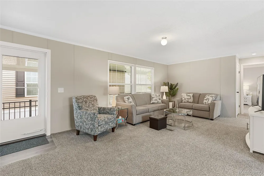 181 Highland Terrace White Lake Charter Township, MI 48386
