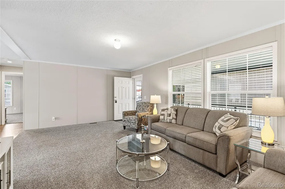 181 Highland Terrace White Lake Charter Township, MI 48386