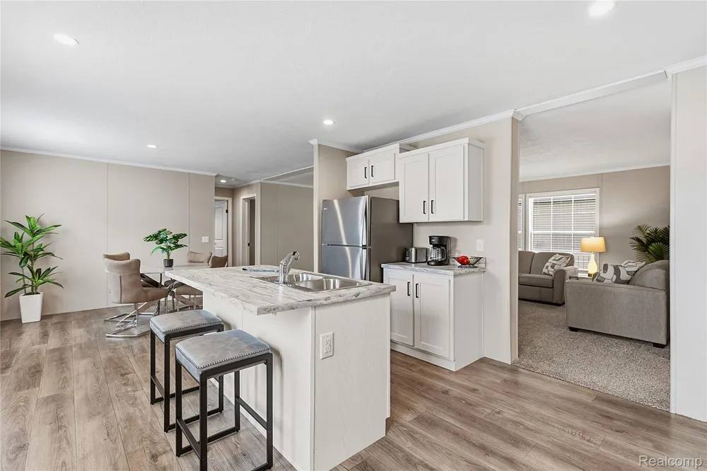 181 Highland Terrace White Lake Charter Township, MI 48386