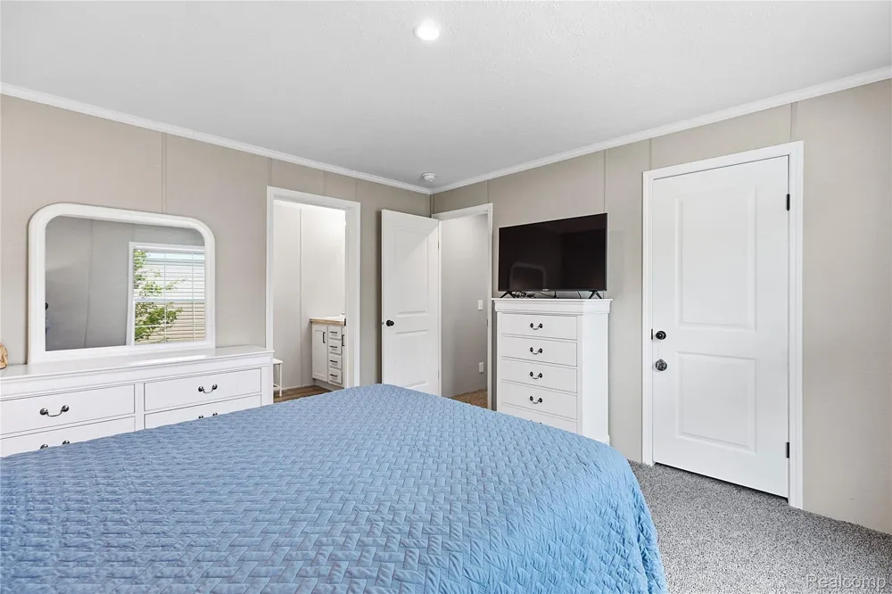 181 Highland Terrace White Lake Charter Township, MI 48386