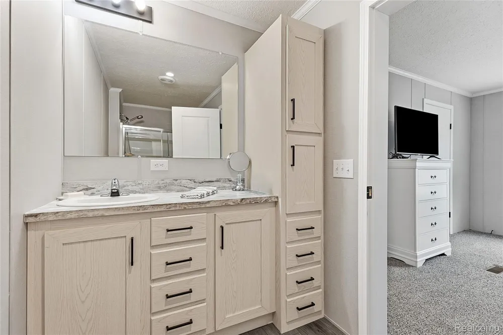 181 Highland Terrace White Lake Charter Township, MI 48386