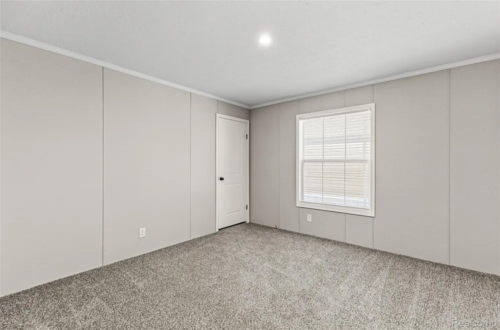 181 Highland Terrace White Lake Charter Township, MI 48386