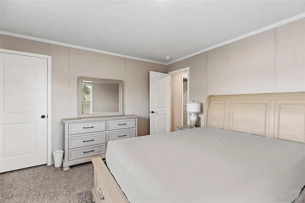 181 Highland Terrace White Lake Charter Township, MI 48386