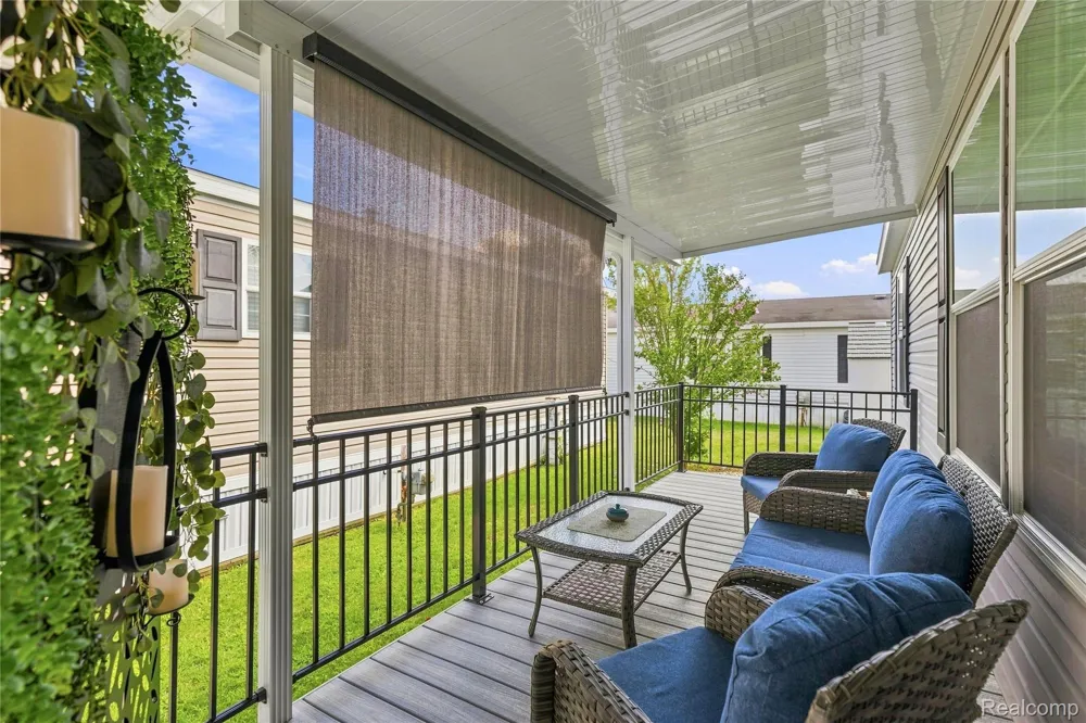 181 Highland Terrace White Lake Charter Township, MI 48386