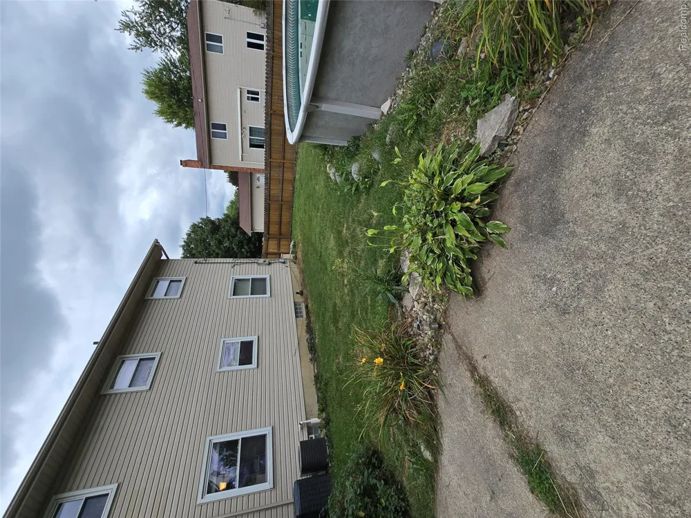 5080 Georgetown Road Grand Blanc Charter Township, MI 48439