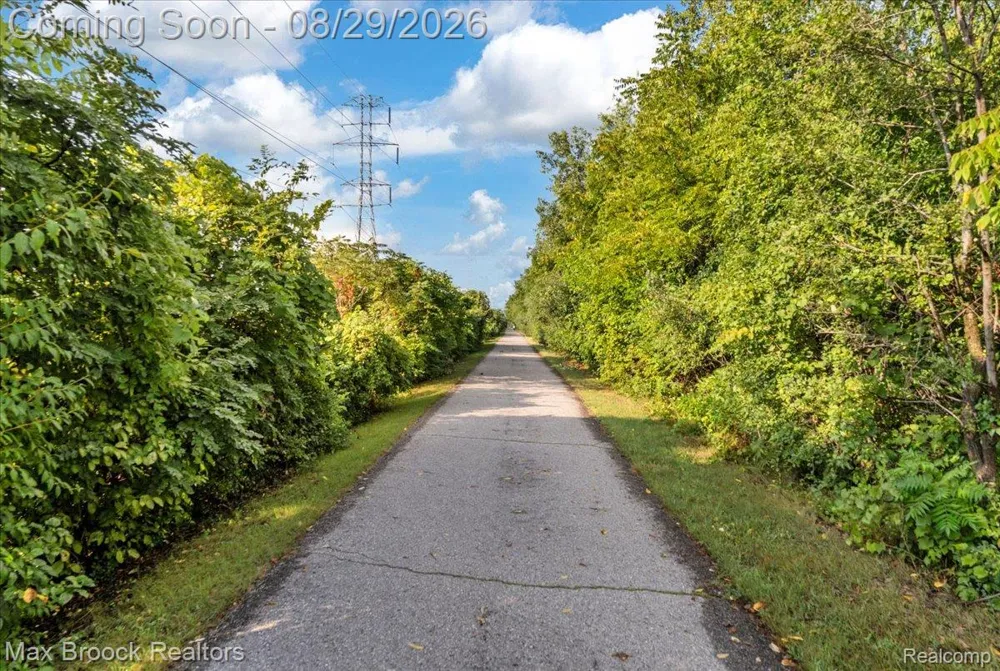 54937 Winter Court Shelby Charter Township, MI 48316