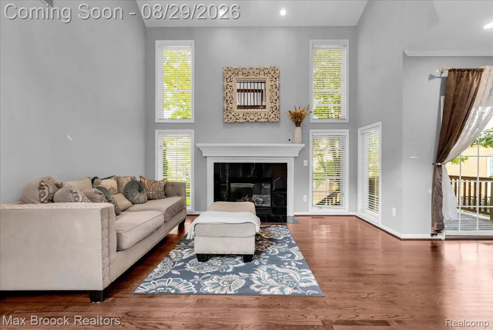 54937 Winter Court Shelby Charter Township, MI 48316