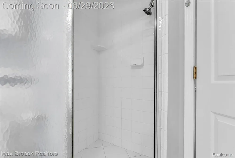 54937 Winter Court Shelby Charter Township, MI 48316