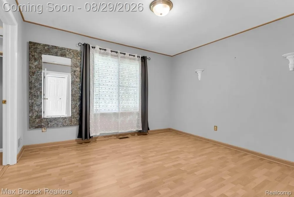 54937 Winter Court Shelby Charter Township, MI 48316