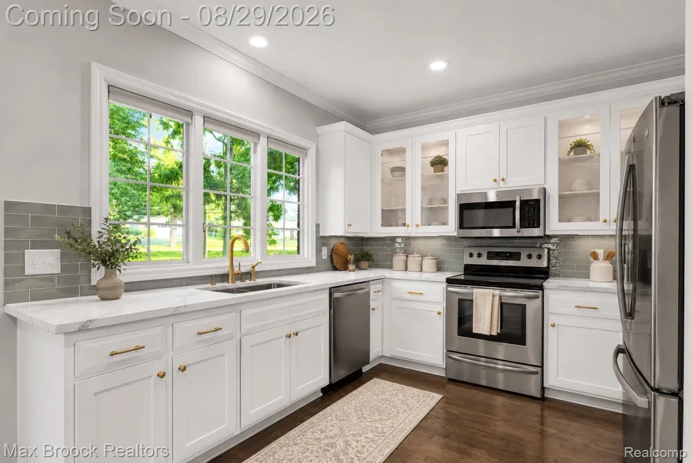 54937 Winter Court Shelby Charter Township, MI 48316