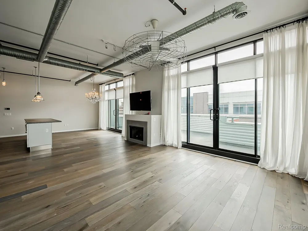 100 N Center Street #401 Royal Oak City, MI 48067