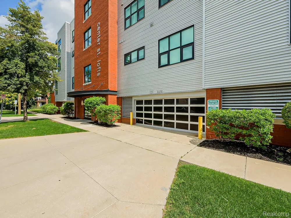 100 N Center Street #401 Royal Oak City, MI 48067