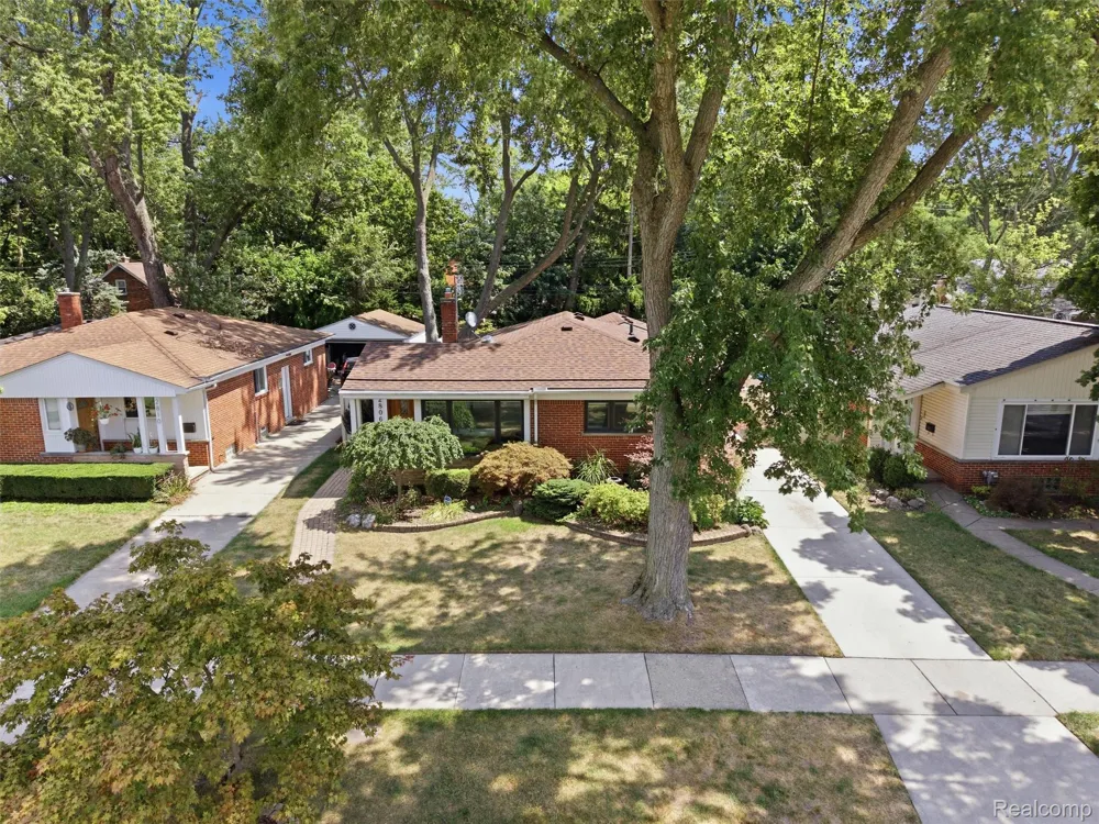 2806 Oliver Road Royal Oak City, MI 48073