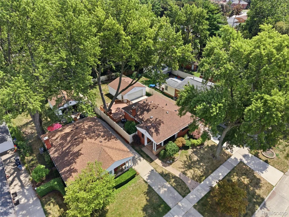 2806 Oliver Road Royal Oak City, MI 48073