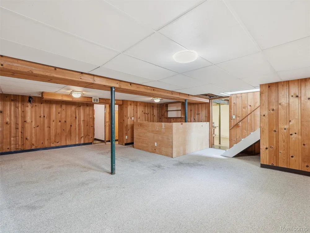 2806 Oliver Road Royal Oak City, MI 48073