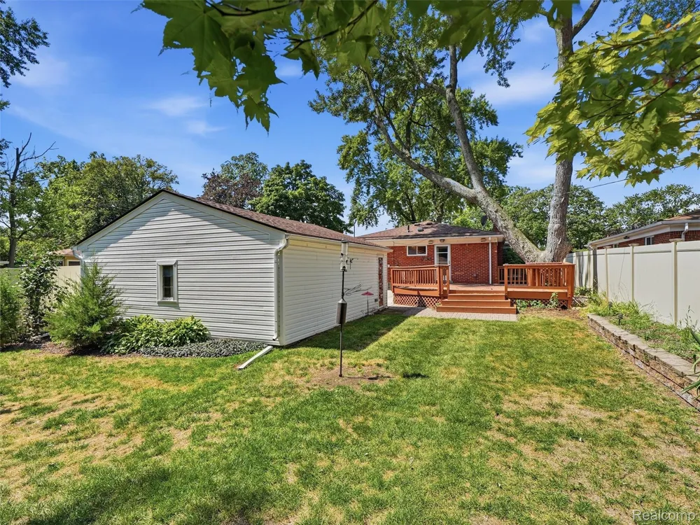 2806 Oliver Road Royal Oak City, MI 48073