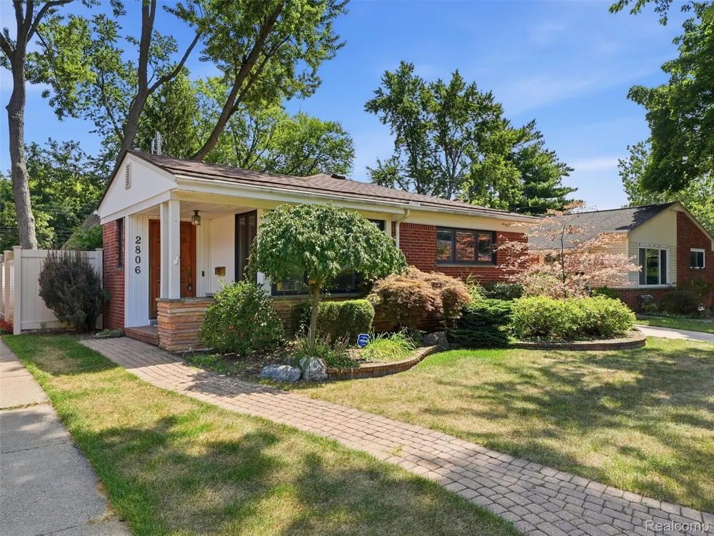 2806 Oliver Road Royal Oak City, MI 48073