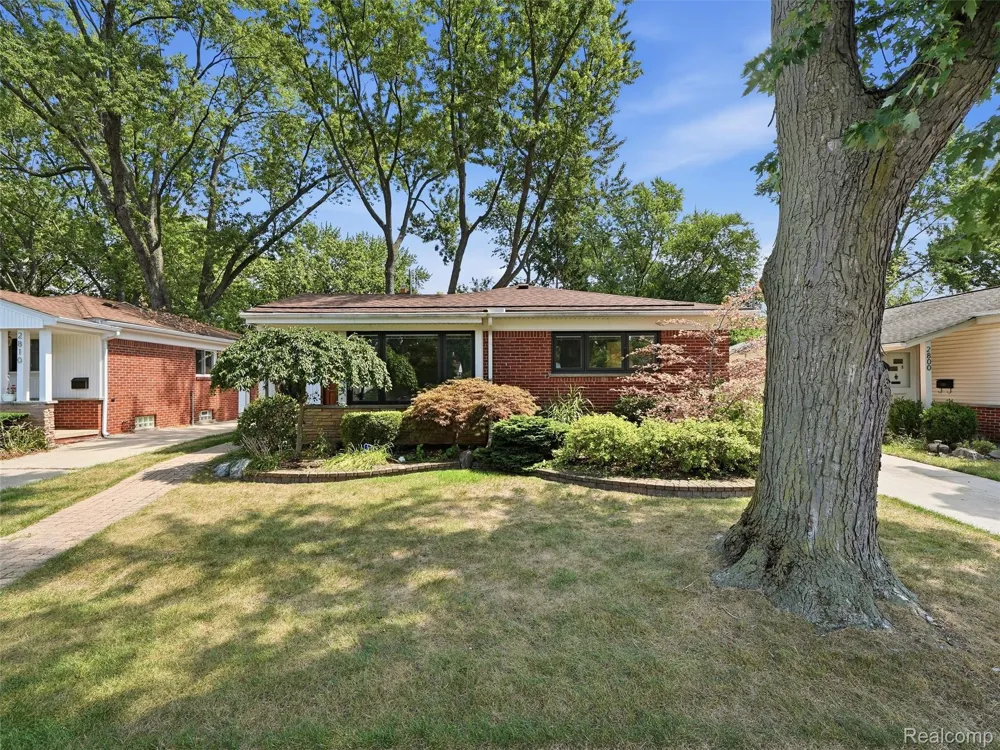 2806 Oliver Road Royal Oak City, MI 48073