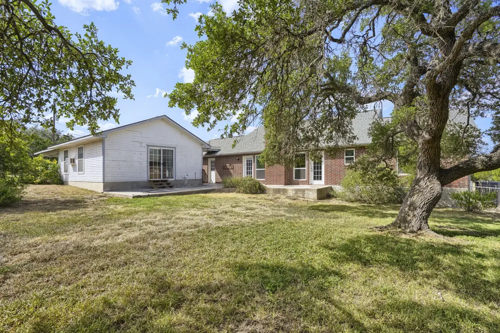 162 Arnold Drive Canyon Lake, TX 78133