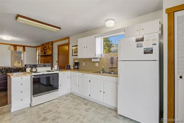 27 Freyja Lane Estes Park, CO 80517