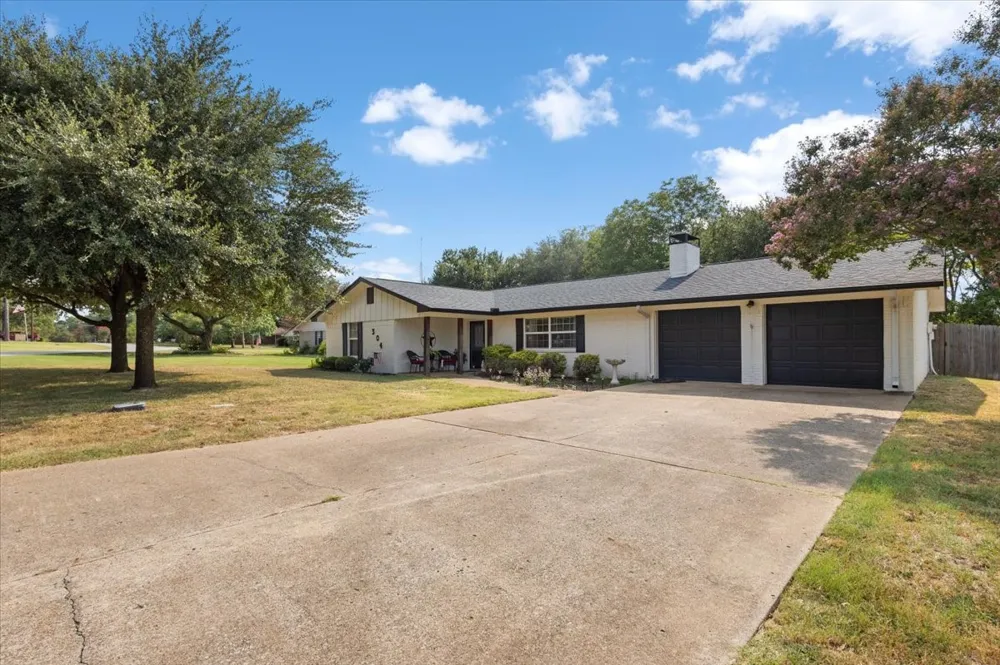304 E Hideaway Lane Hideaway, TX 75771