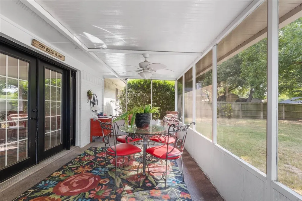 304 E Hideaway Lane Hideaway, TX 75771
