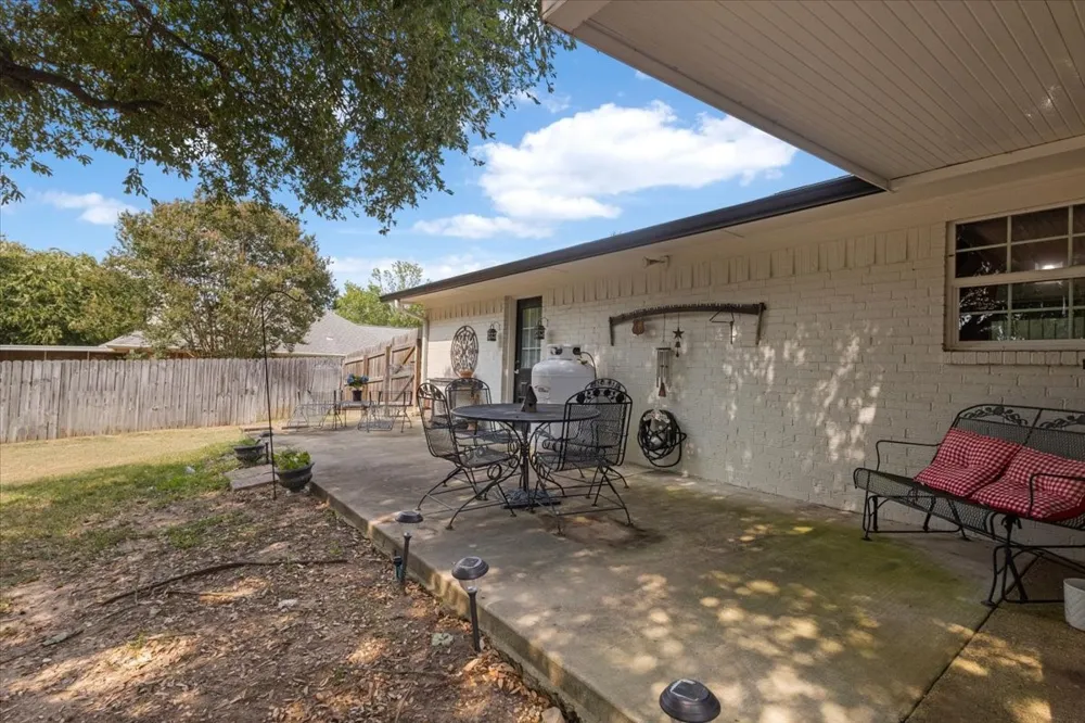 304 E Hideaway Lane Hideaway, TX 75771