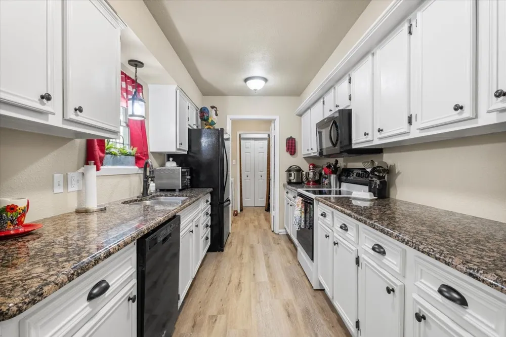 304 E Hideaway Lane Hideaway, TX 75771