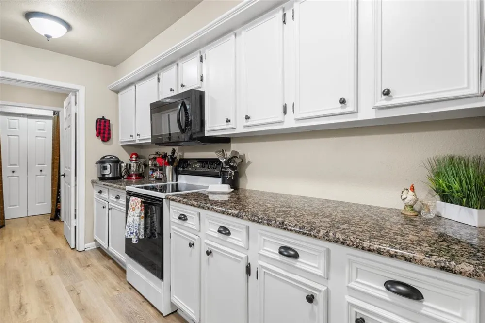 304 E Hideaway Lane Hideaway, TX 75771
