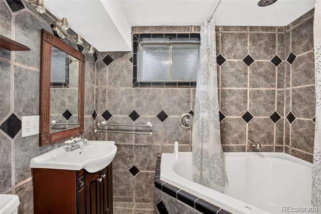 6472 Vrain Street Arvada, CO 80003