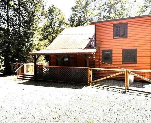 850 Valley Drive Ellijay, GA 30536