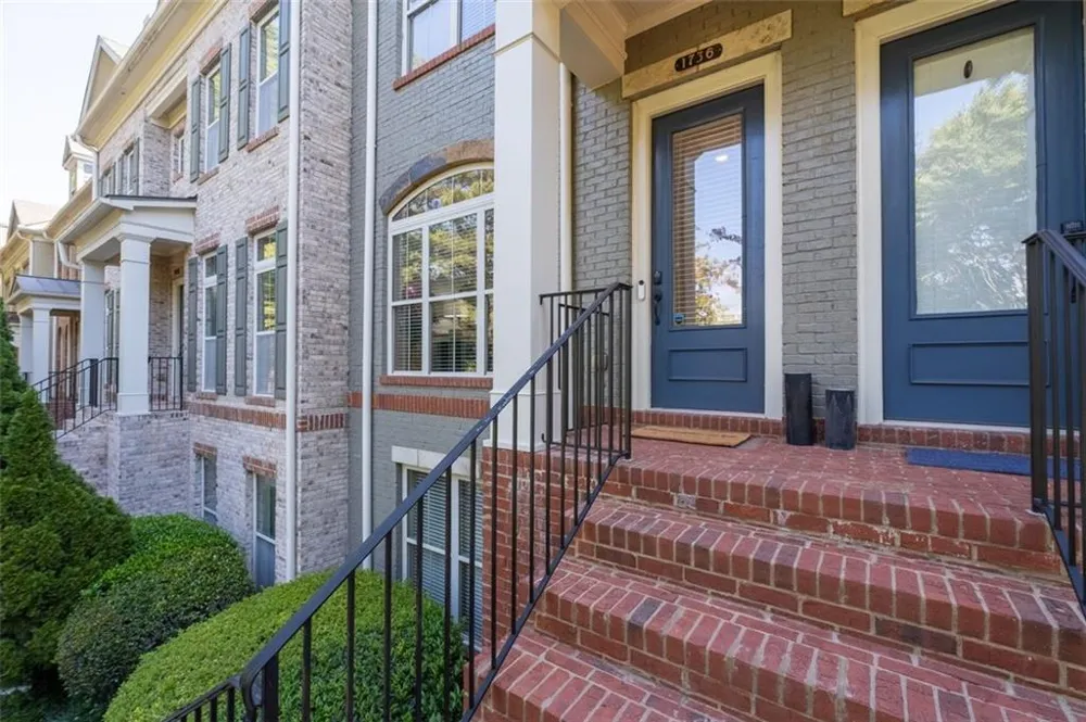 1736 Breyerton Drive NE Atlanta, GA 30329