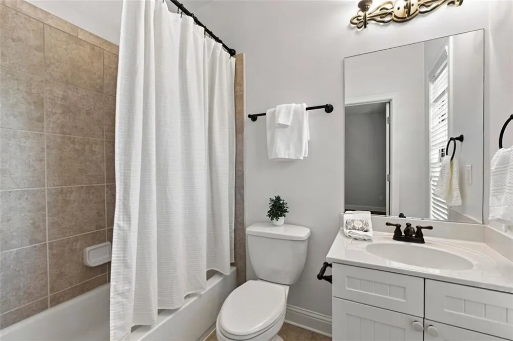1736 Breyerton Drive NE Atlanta, GA 30329
