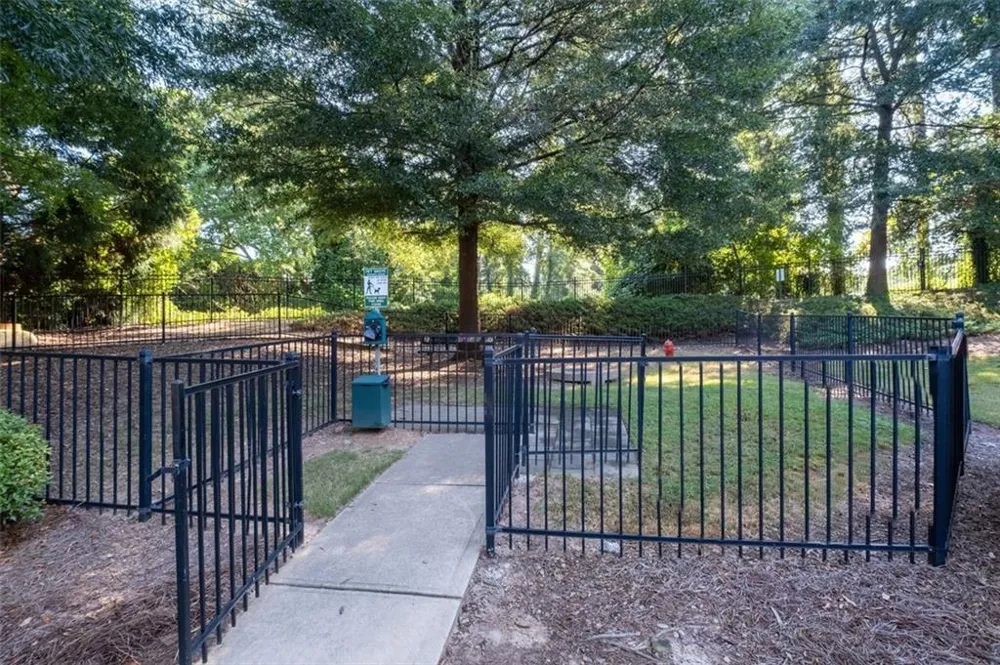 1736 Breyerton Drive NE Atlanta, GA 30329