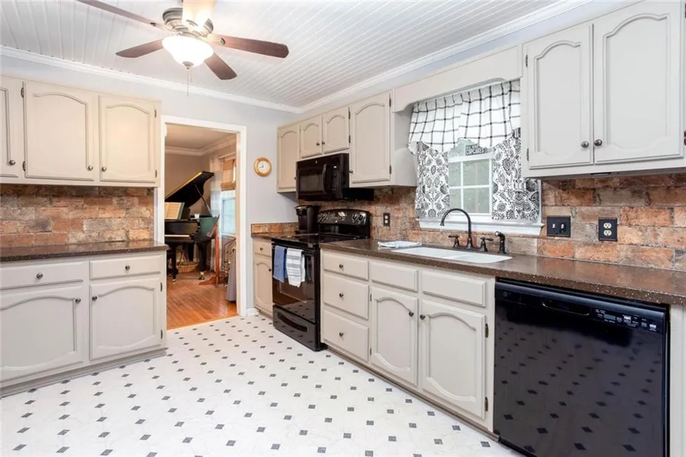4769 Quail Hunt Court Powder Springs, GA 30127