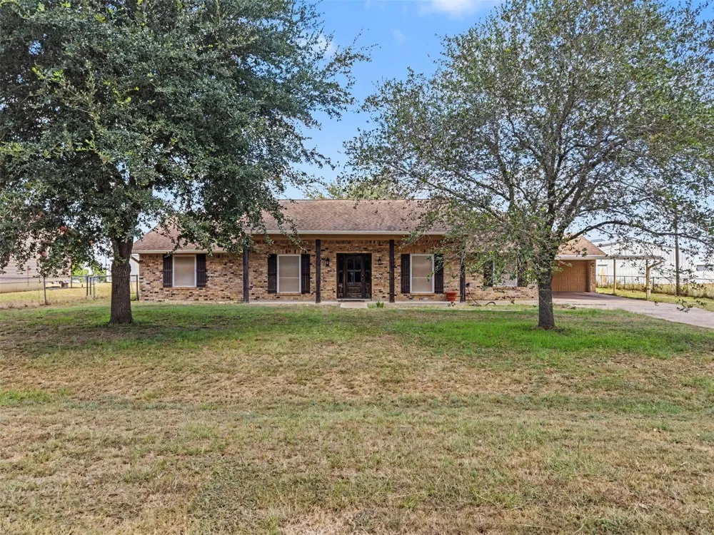 32114 Robin Lane Waller, TX 77484