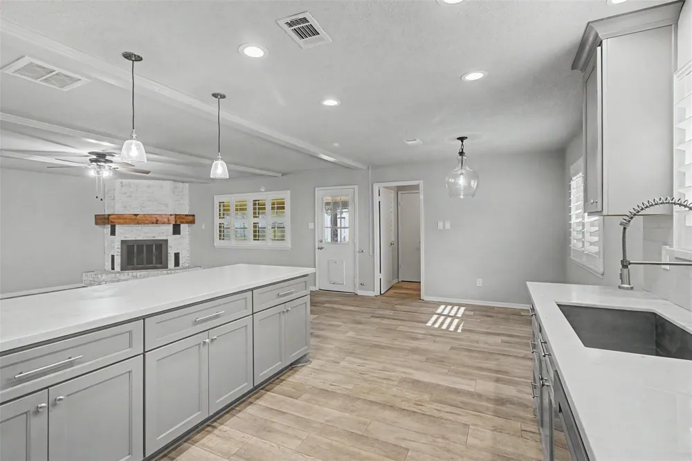 32114 Robin Lane Waller, TX 77484
