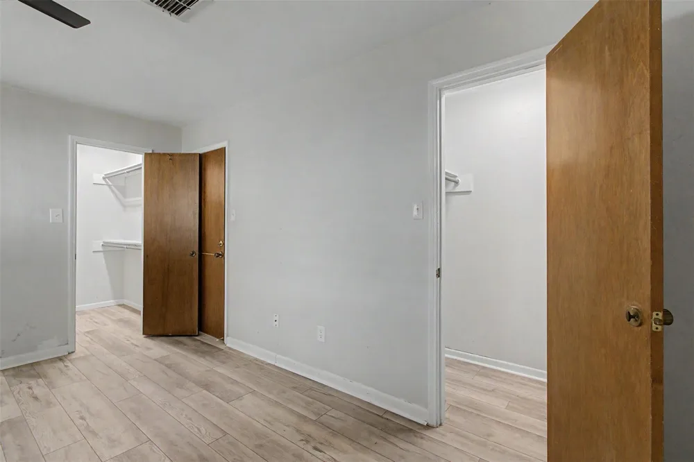32114 Robin Lane Waller, TX 77484