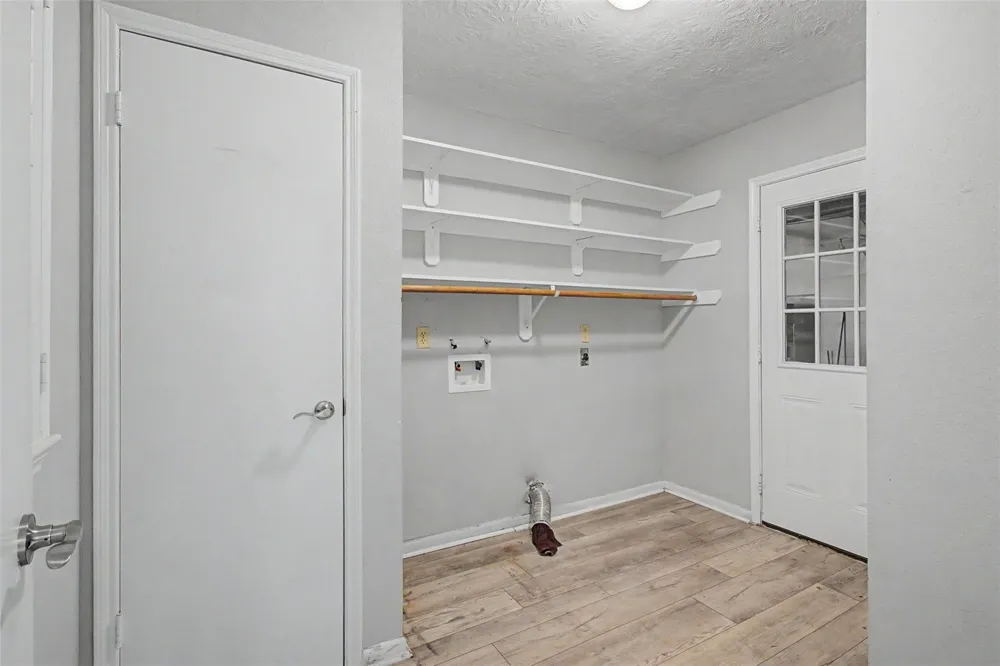 32114 Robin Lane Waller, TX 77484