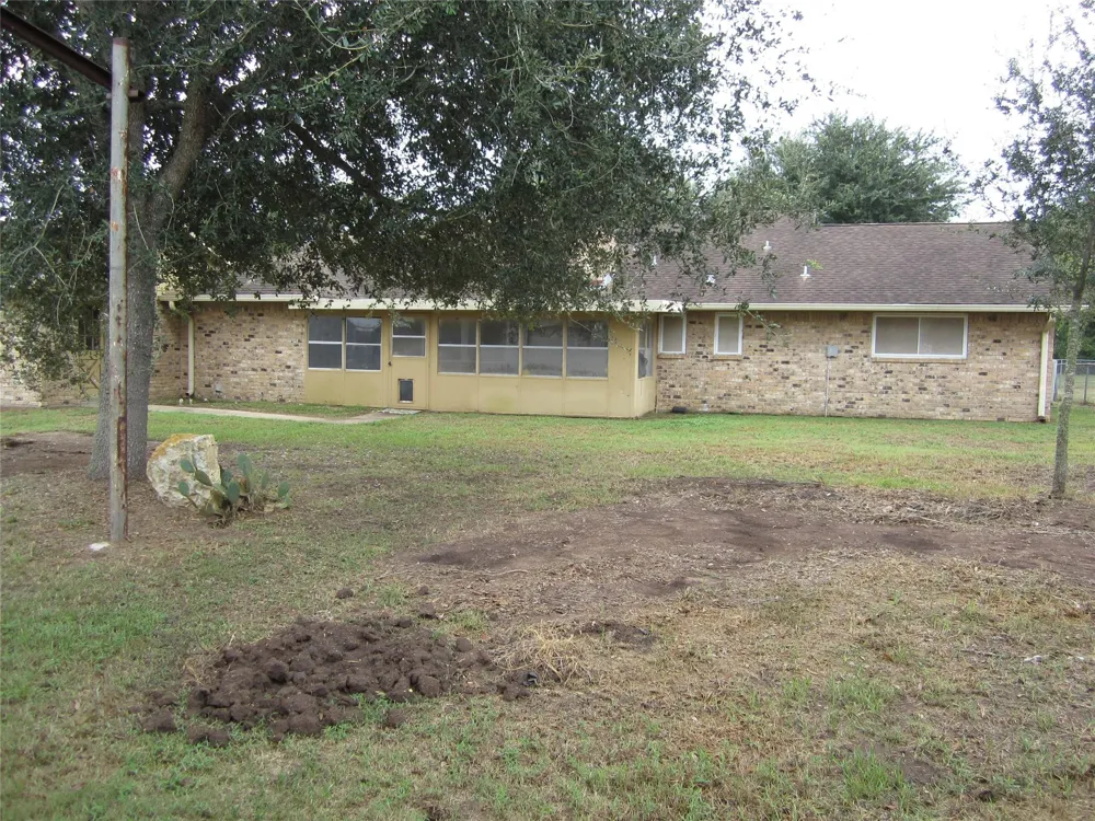 32114 Robin Lane Waller, TX 77484