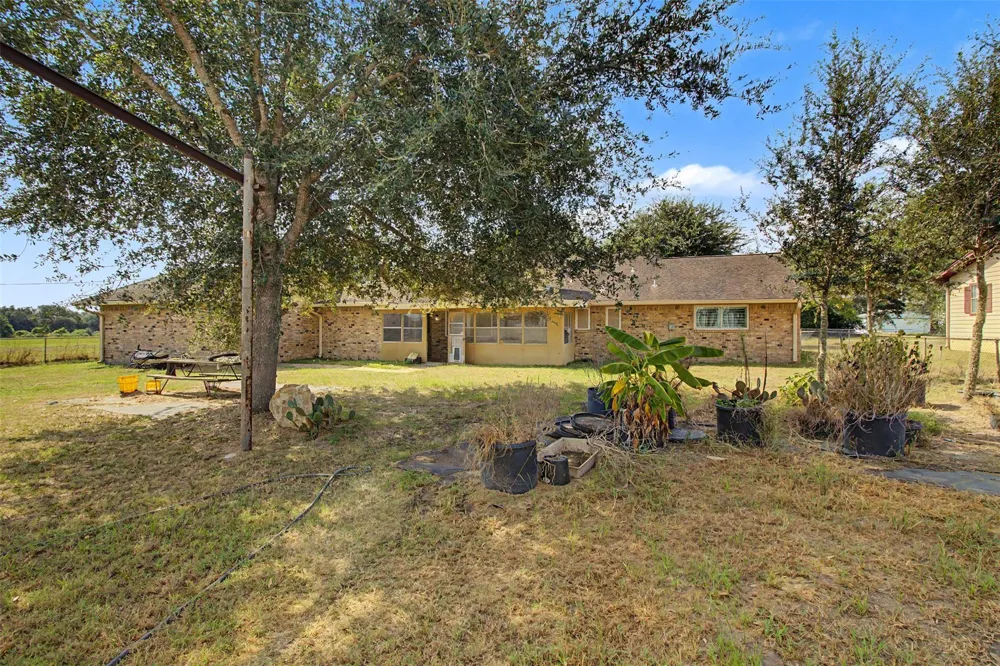 32114 Robin Lane Waller, TX 77484