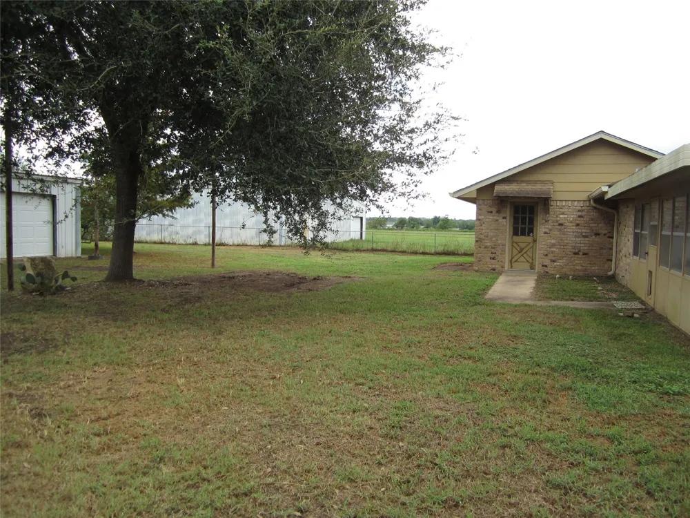 32114 Robin Lane Waller, TX 77484