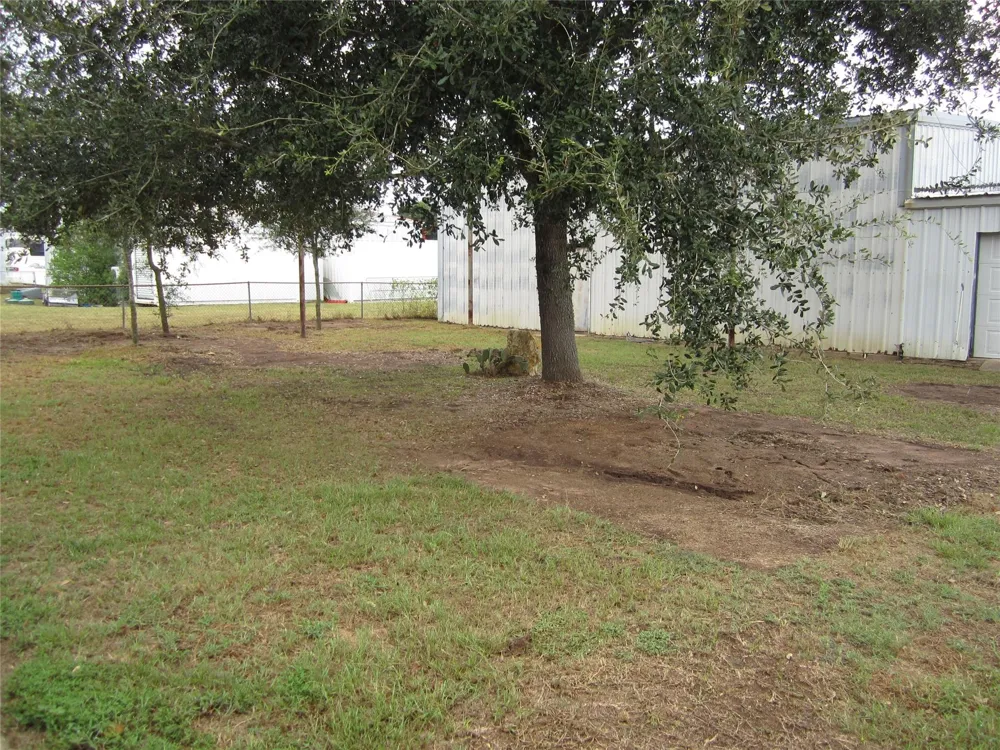 32114 Robin Lane Waller, TX 77484