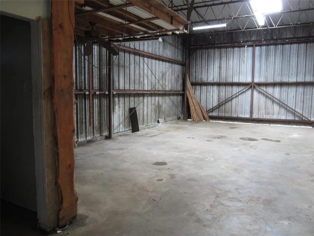 32114 Robin Lane Waller, TX 77484