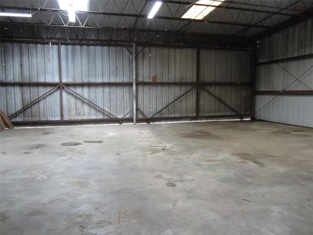 32114 Robin Lane Waller, TX 77484
