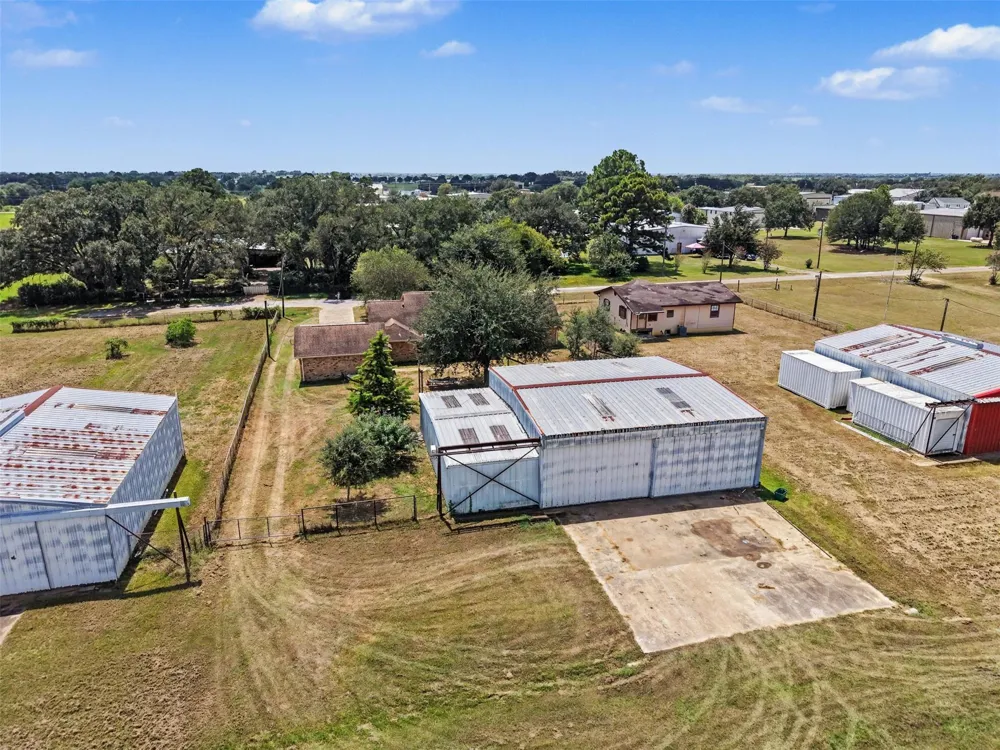 32114 Robin Lane Waller, TX 77484