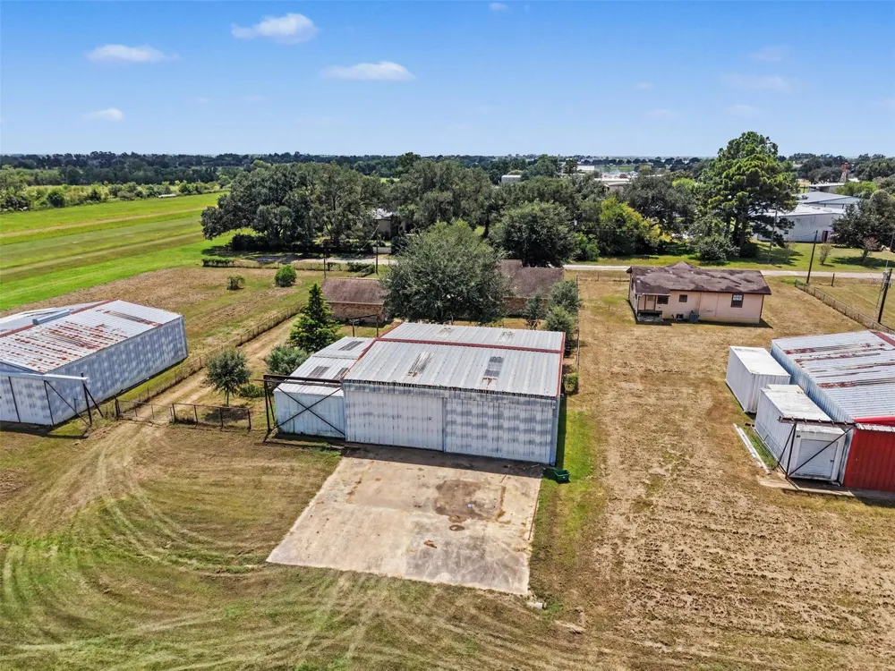 32114 Robin Lane Waller, TX 77484